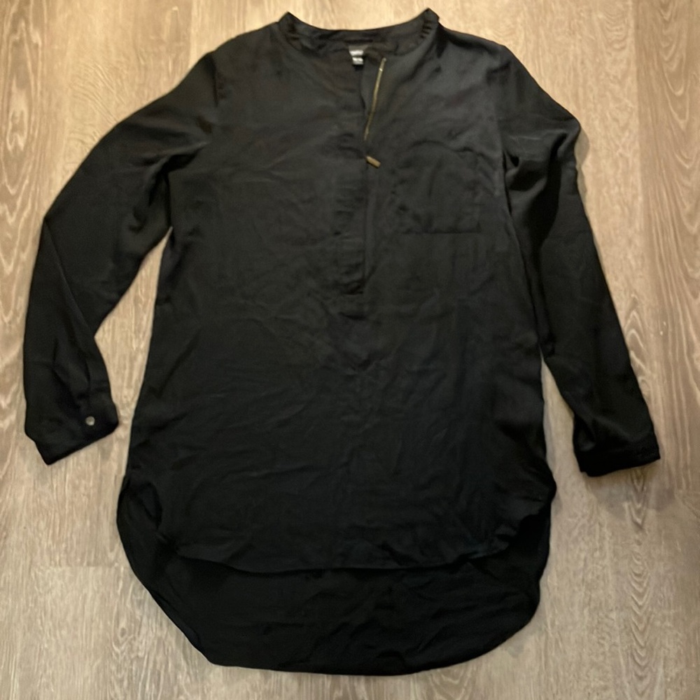 MOSSIMO BLACK Long Sleeve Tunic/Blouse with GOLD Hardware